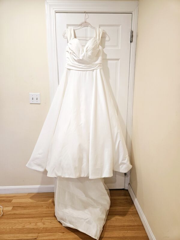 Clearance Wedding Gown